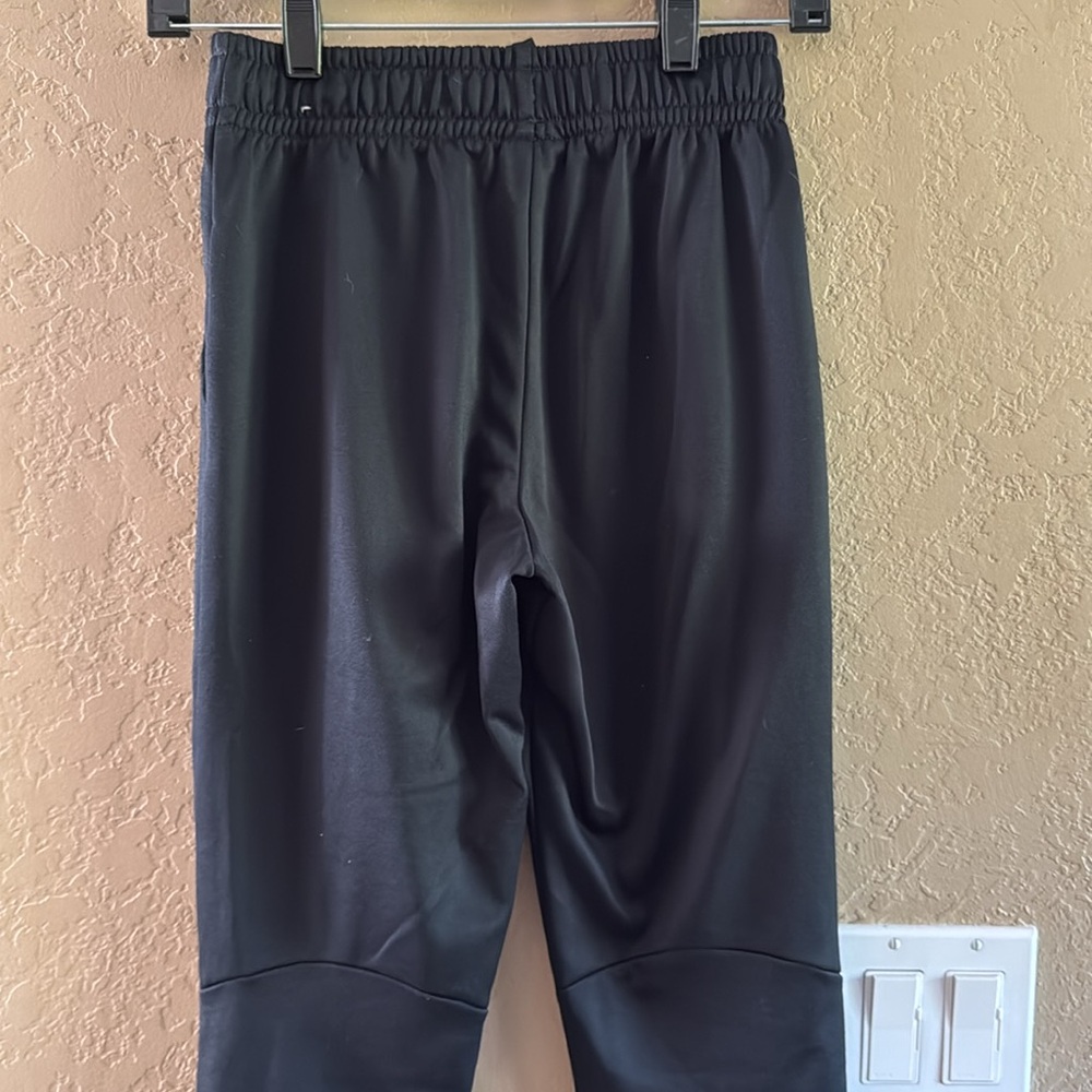 Nike Boys Black Joggers Size Medium - Picture 6 of 14